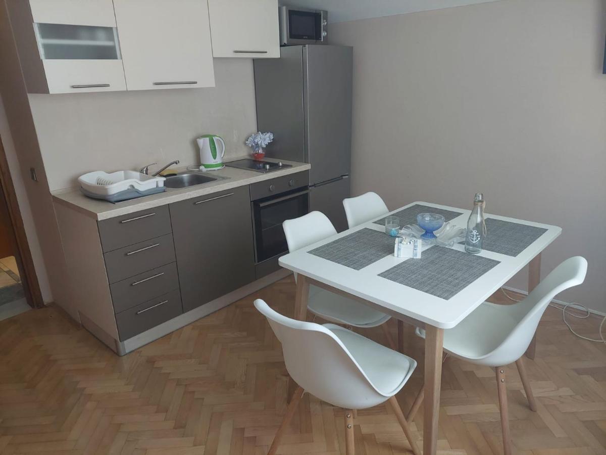 Apartments "Jope I Toni" Биоград-на-Мору Экстерьер фото